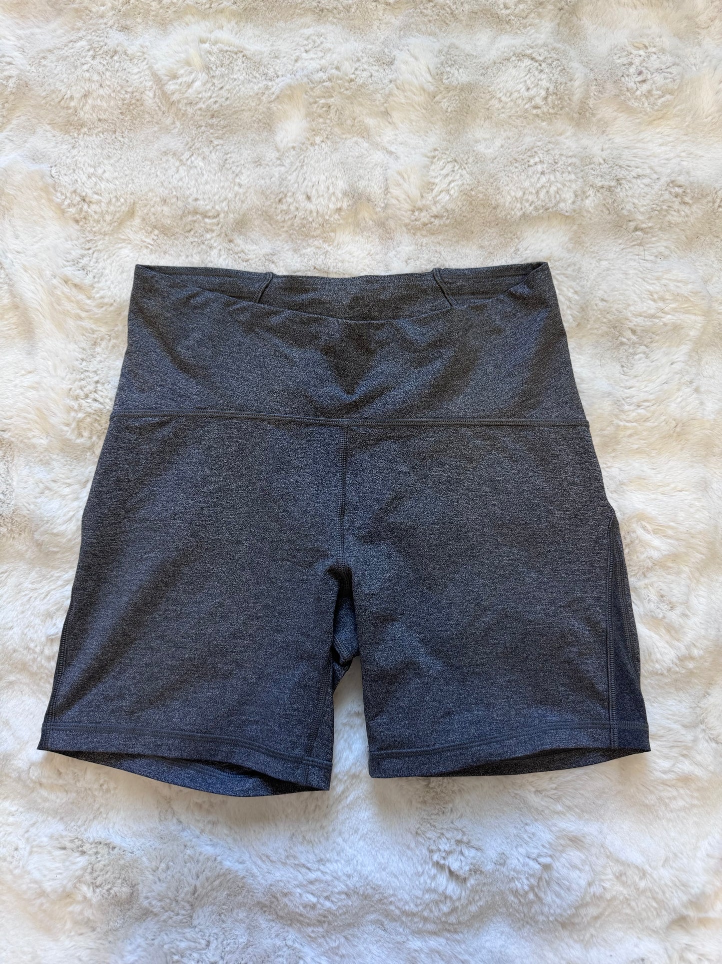 Train times shorts high rise 6” size 10 heathered black