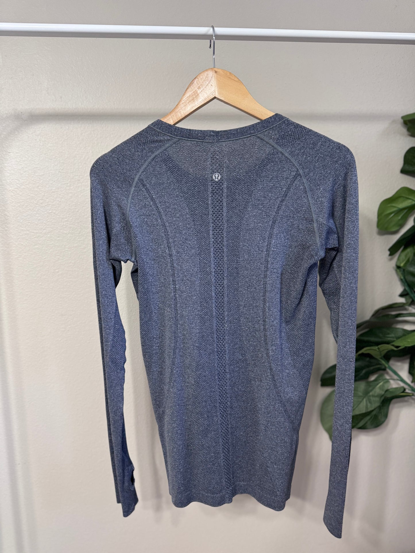 Swiftly long sleeve grey size 6